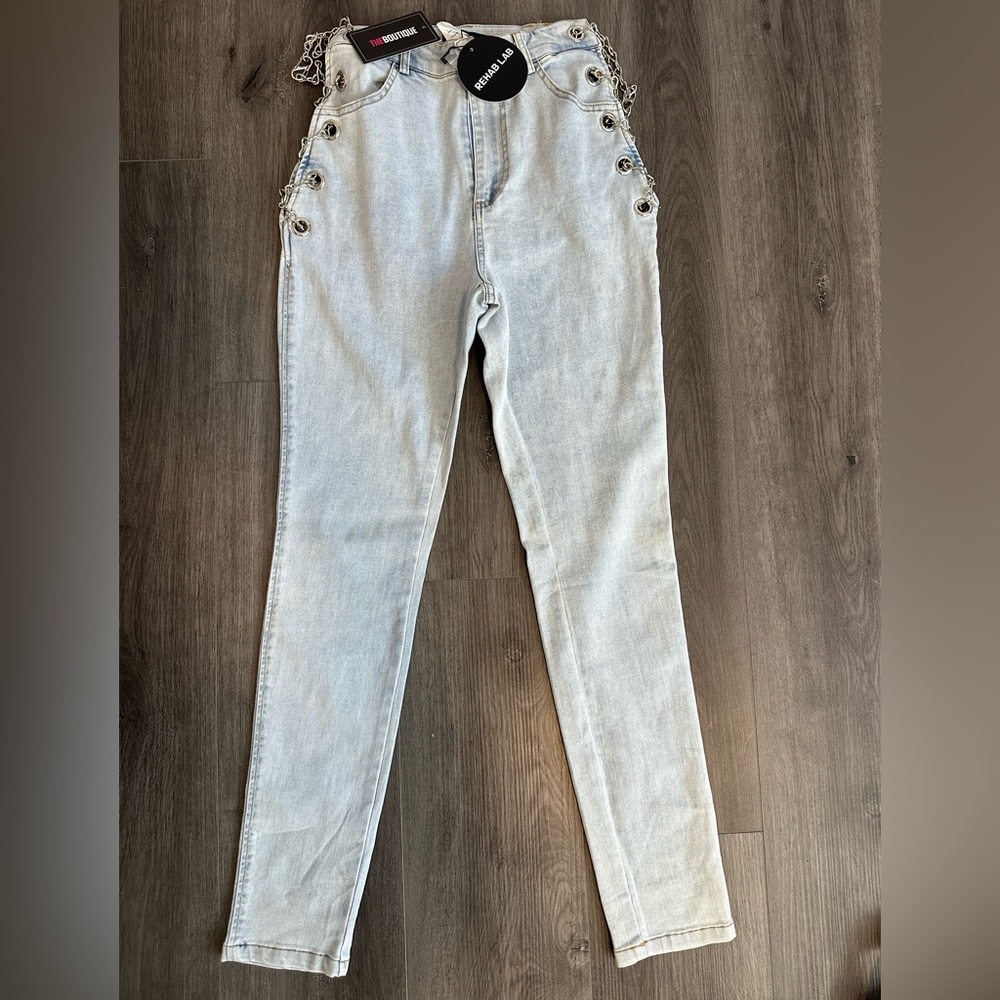 Chained skinny jeans